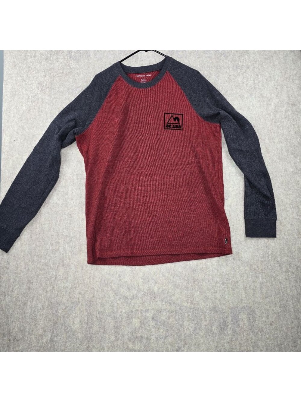 American Eagle Men's Long Sleeve Raglan T-Shirt Red & Gray XL Cotton Blend